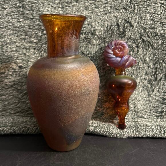Stunning Glass Bottle with Shell Stopper Beachy Beautifulness - Picture 3 of 16